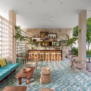 hotel-tiki-tiki.quintano-roohotels.com/