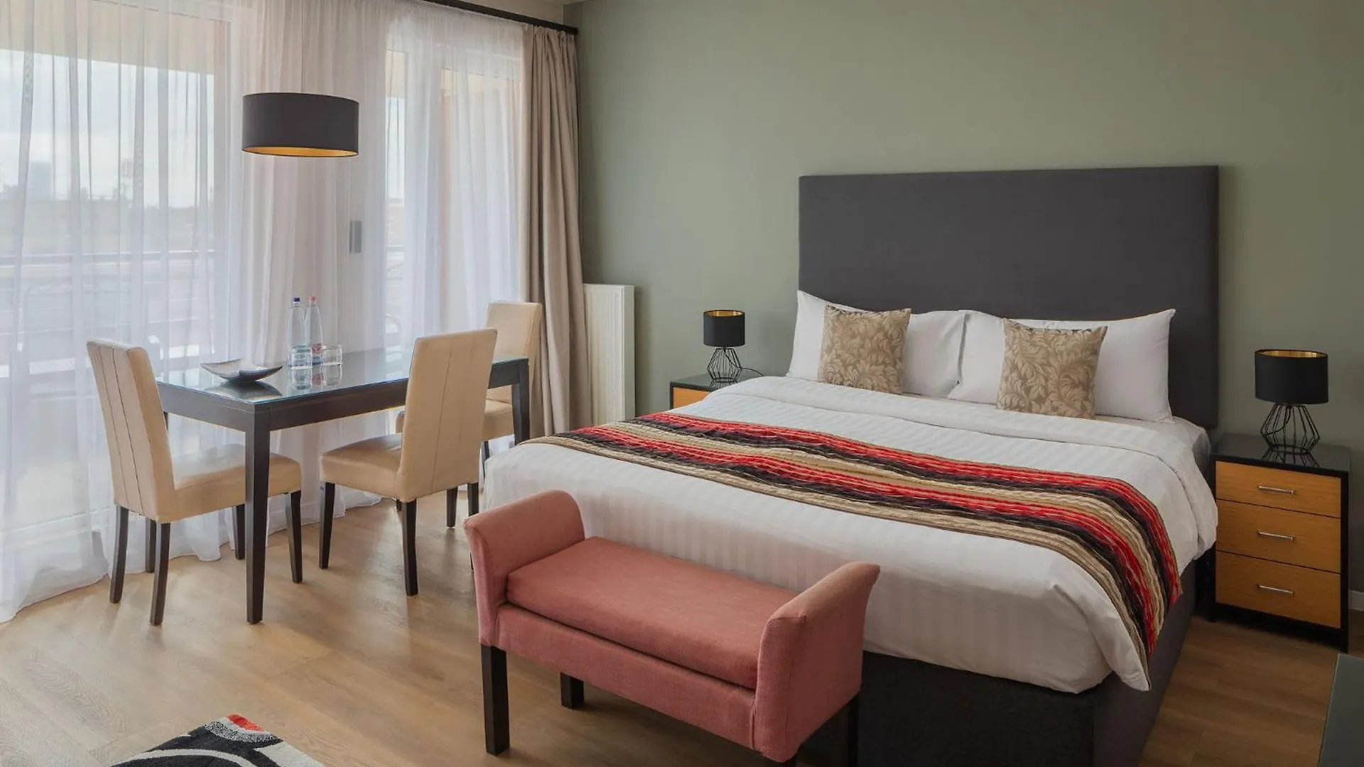 Escala Hotel & Suites Budapesta