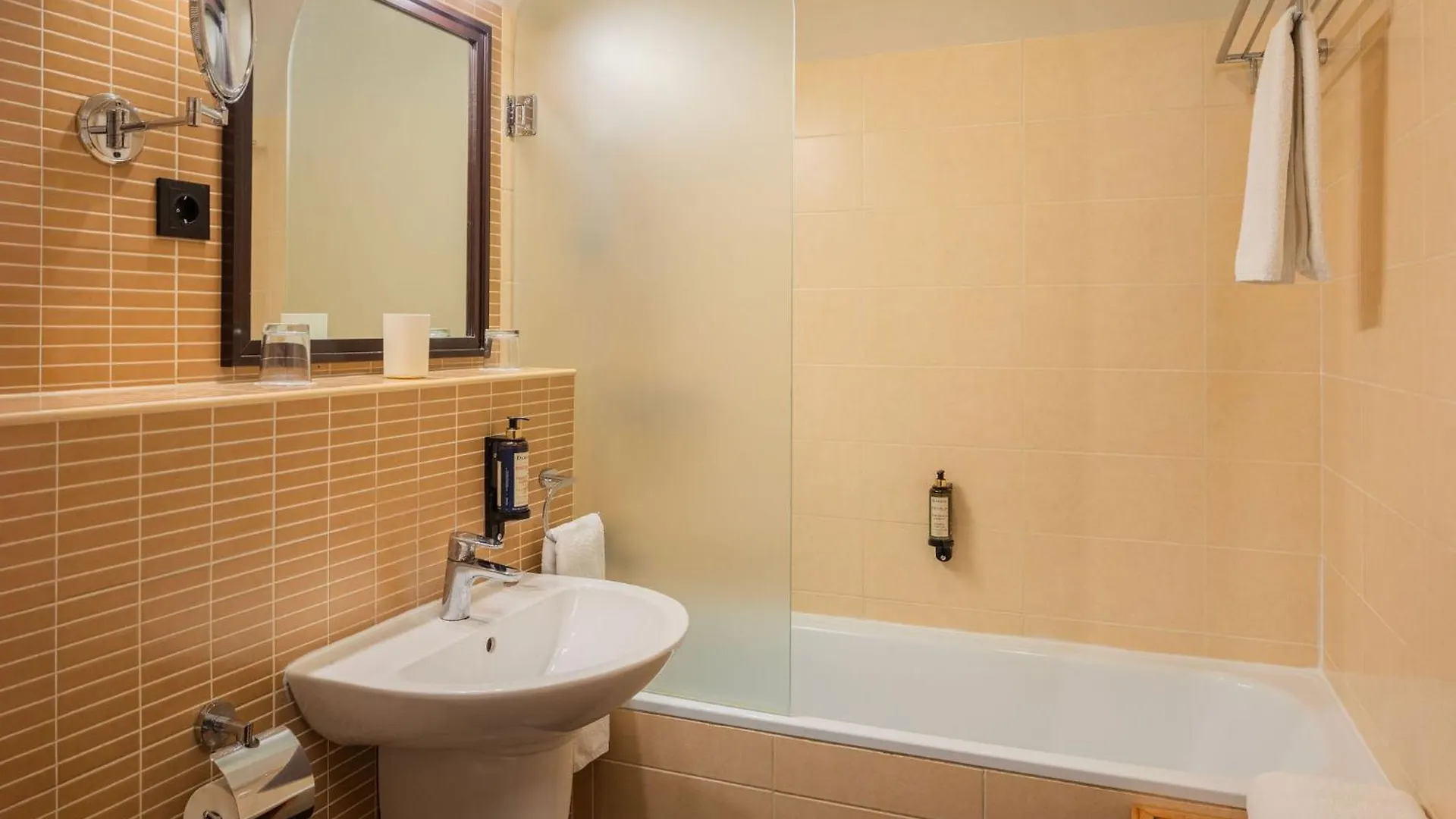 Escala Hotel & Suites Budapest